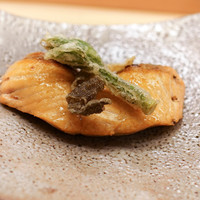 麻布十番 ふくだ - 本鱒の焼き物とこしあぶらの天ぷら