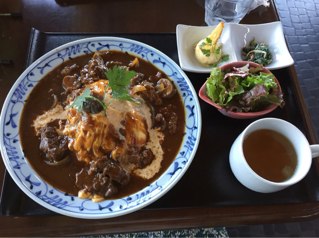くじらびーと 竪堀 オムライス 食べログ