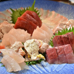 太鼓判亭 - この日の午後に上がったばかりの鯛