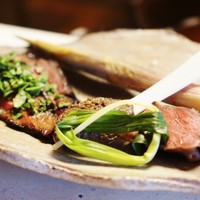 比良山荘 - 熊肉のロースト、肝臓ペースト、心臓、腎臓焼き