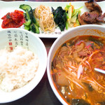 ソウル市場 - テグタンスープ定食(900円)