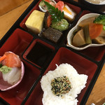 味の花とみ - 花とみ弁当  1500円