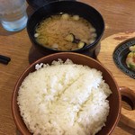 びっくりドンキー - ライスと味噌汁