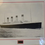 Grand Café - タイタニック号の絵が飾られています