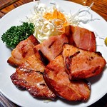 よし半 - ベーコン網焼き