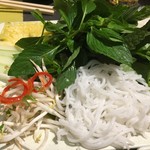 Wrap & Roll - Nét riêng cuốn Việt - 