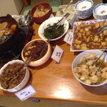 旬菜・旬魚 なかむら - 惣菜食べ放題。どれも確かな味。