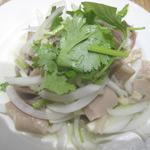 池袋小吃居 - 拌羊雑（羊の内臓とニンニク和え）　￥980