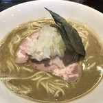 煮干乱舞 - 中華そば　金華豚ゲンコツと背脂 千葉背黒上 千葉背黒 瀬戸内白口 長崎鯵