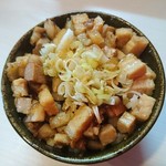 麺や一徳 - ミニチャーシュー丼350円