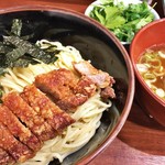 万世麺店 - ざる排骨麺