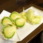 蒼凛 - 芽キャベツと空豆の天ぷら650円+税