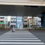 蒼凛 - 道順②花月嵐のすぐ西の横断歩道を渡る