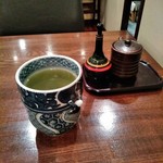 新宿 うなぎ菊川 - [ドリンク] 緑茶 & 卓上調味料類 