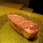 肉屋 雪月花 NAGOYA - 松阪牛ヒレ(シャトーブリアンとの境い目の部分だから、殆どシャトーブリアン)