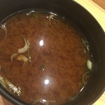 梅丘寿司の美登利 - ランチのお味噌汁はお替りOK