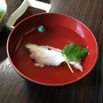 海さくら - 吸物には、鯛のアラが・・