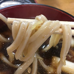 うどんのこいけや - 汁によく付けたところは柔らかくてあまり付けないところは硬い食感が楽しめます。
