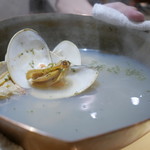 銀座 盡 - 蛤と桜えびを40分以上煮込んで