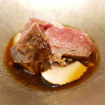 銀座 盡 - 岩手の短角牛に牛のコンソメ