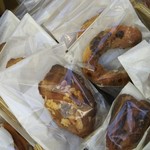 ブレッド&タパス 沢村 広尾 - パンたち