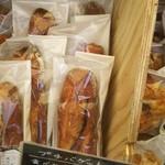 ブレッド&タパス 沢村 広尾 - プチバゲット