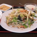 六町飯店 - 肉と野菜炒め定食
