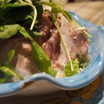 ピッツェリア ブラチェリア チェザリ - 生ハムのグリーンサラダ