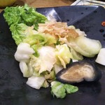 やき鳥三太郎 - 漬物盛り合わせ ５５０円(税込)(2017年5月1日撮影)