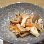 やき鳥三太郎 - お通し(2017年5月1日撮影)