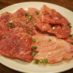 焼肉じょんじょん - 特選赤身盛り