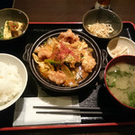 ホルモン鉄板定食 食べログワンコインランチ価格：税込500円