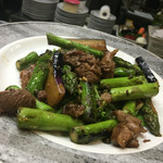 みょうが屋 - アスパラと牛肉の塩辛炒め