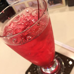 フレンド - ストロベリーソーダ370円