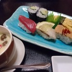 Sushi Chaya Wabisuke - 握り寿司と茶碗蒸し