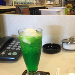 フレンド - クリームソーダ…綺麗な緑色ですね♪
