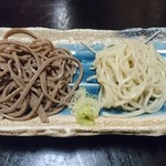 Sushi Chaya Wabisuke - 田舎蕎麦と吟醸（更科）蕎麦の合盛り