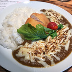 CASBA - 土日限定のランチタイムメニュー（チーズカレー（780円）＋ハーフカツトッピング（200円）
