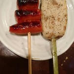 紅とん - 激辛チョリソー串.鶏つくね串