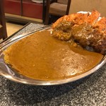 アメリカン - カツカレー大盛850円（税込）　※角度を変えて