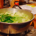 こてつ - 長州どりを使った水炊き。旨みがぎゅーっと凝縮されたスープに舌鼓。