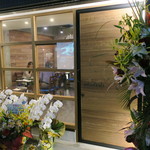 セルサルサーレ - クリーンなトラットリアの雰囲気