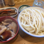 元祖武蔵野うどん めんこや - ♪肉汁うどん(大)¥780 + 小江戸きんぴら ¥250