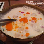 White Elephant - 1705 White Elephant チキンココナッツスープ@45,500Rp