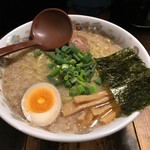 ニューラーメン専門店 玄屋 - 縮れ麺＆かため＆ちょい薄＆ちょいこってり