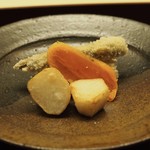 木山 - 新小芋・アスパラを自家製カラスミの塩気で併せて頂きます