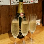 ビストロ シン 2 - 乾杯の泡