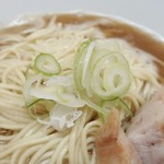 中華そば屋 伊藤 - 刻みネギがやはり貴重な存在感を発揮しています！