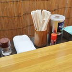 中華そば屋 伊藤 - カウンター上はこんな感じ