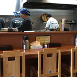 Yuusuke Udon - 厨房をパシャ
      右が店主です